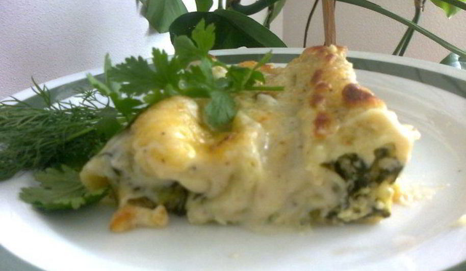 Рецепт каннелоней с рикотой и шпинатом под бешамелем