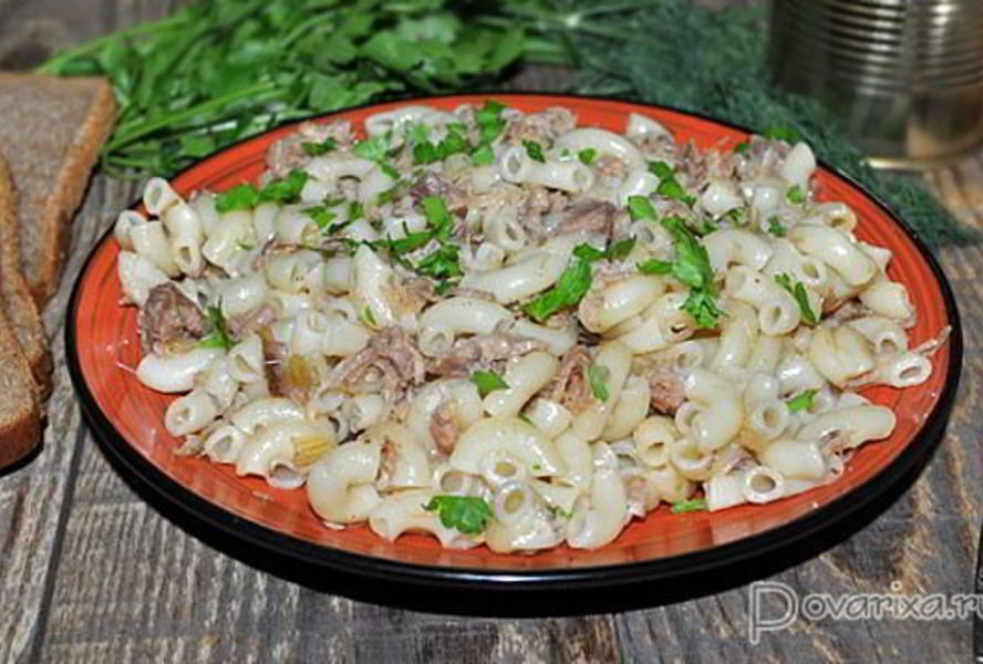 Макароны по-флотски с тушенкой