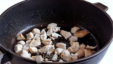 макароны с куриным филе и овощами