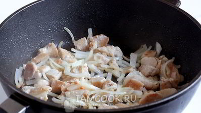 макароны с куриным филе и овощами