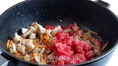 макароны с куриным филе и овощами