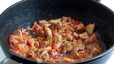 макароны с куриным филе и овощами