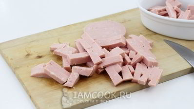 макароны с сыром и колбасой