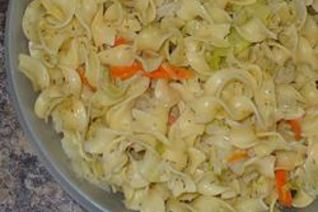 Макароны с тушеной капустой