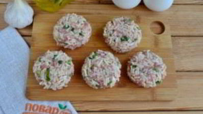 оладушки из фарша и спагетти