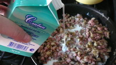 паста со сливочно-грибным соусом