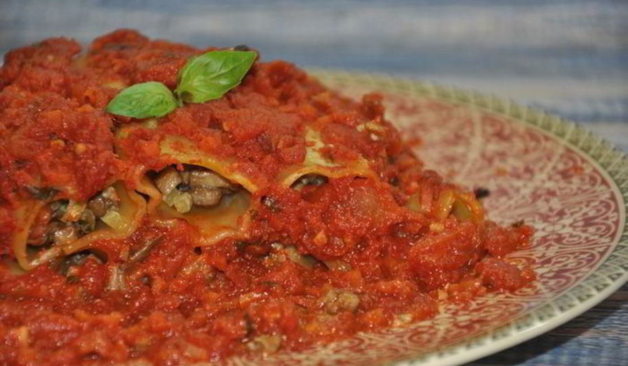 Рецепт постных каннеллонь под томатным соусом