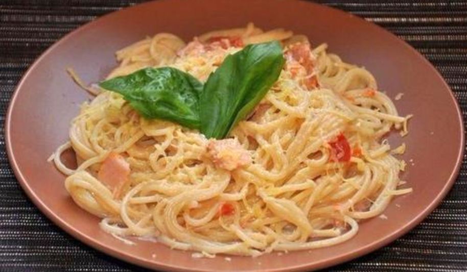 Рецепт спагетти карбонара со сливками из мультиварки