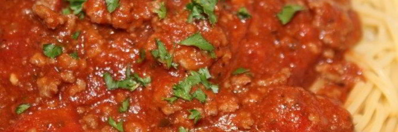 Спагетти с фаршем и томатным соусом