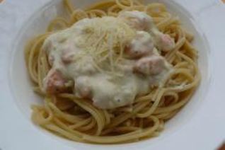Спагетти с семгой в сливочном соусе
