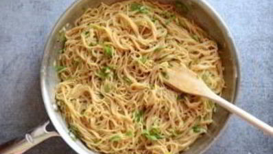 спагетти с зеленым луком