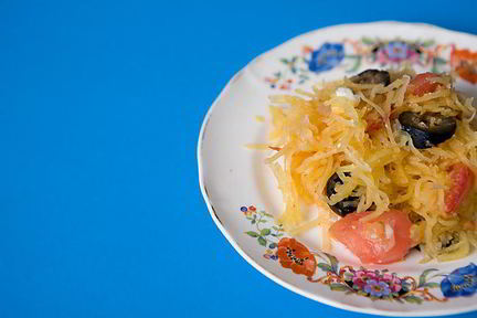 Запеченный кабачок-спагетти с фетой