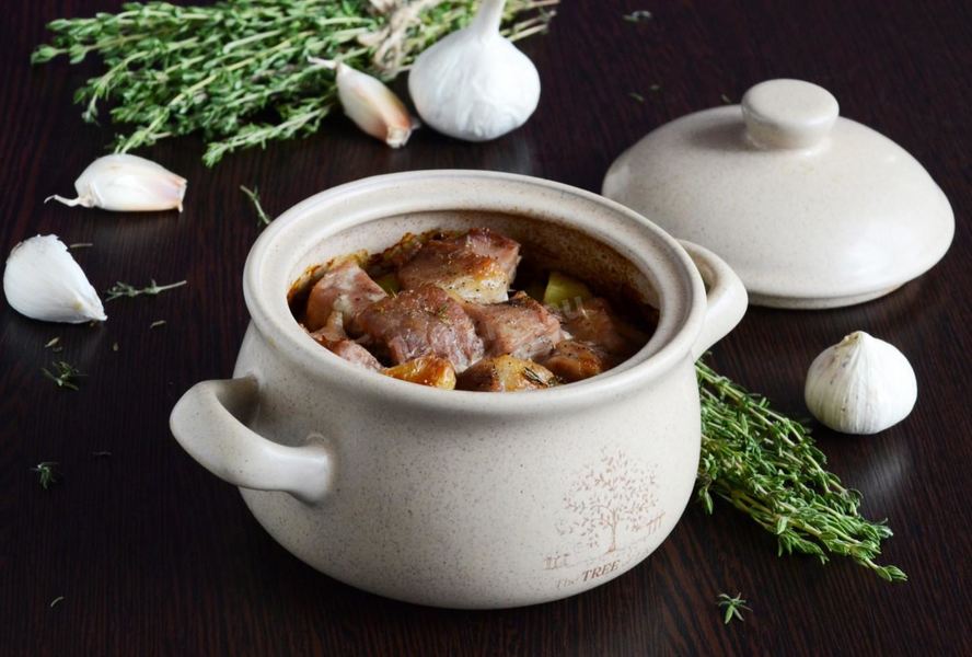 Баранина в горшочках в духовке