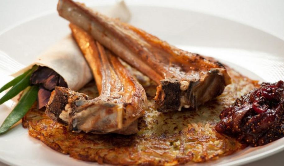 Рецепт бараньего каре с картофельным драником