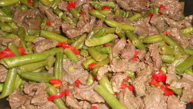 говядина в соевой глазури с фасолью