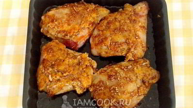 куриные бедра, запеченные в пряном соусе