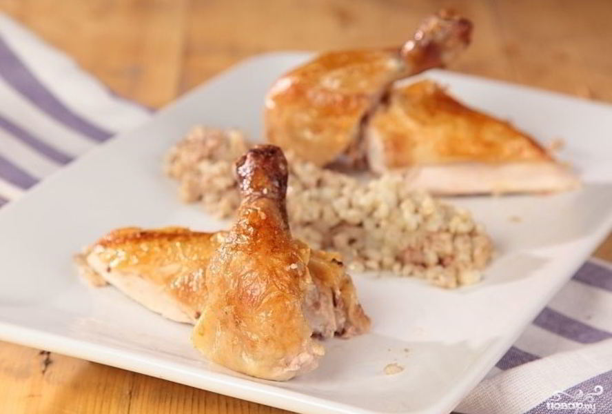 Курица, фаршированная крупой