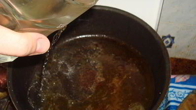 курица в винном соусе с шампиньонами