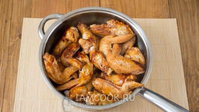 кэлэ цзи чи — куриные крылышки в кока-коле