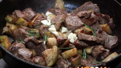 мясо с баклажанами