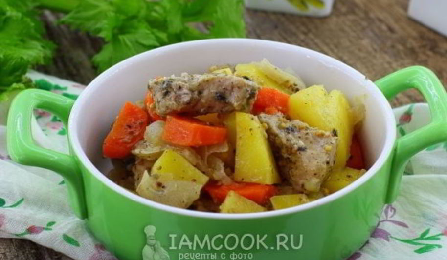 Рецепт свинины с картошкой в духовке в рукаве