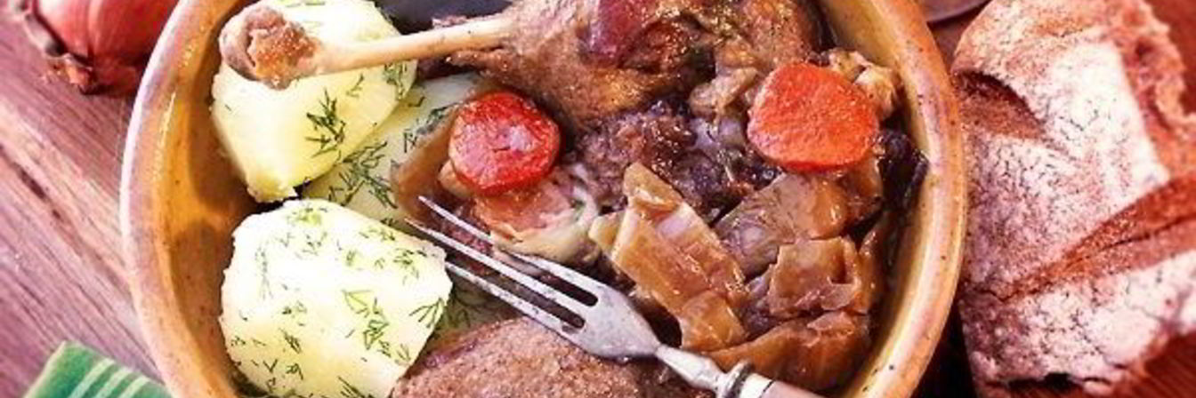 Утка по-деревенски с квашеной капустой