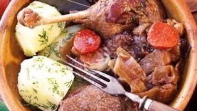 утка по-деревенски с квашеной капустой