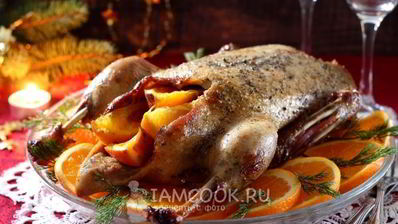 утка в рукаве в духовке