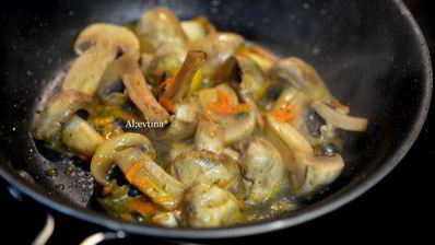 брюссельская капуста с грибами