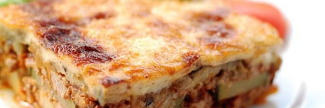 Греческая мусака в соусе бешамель