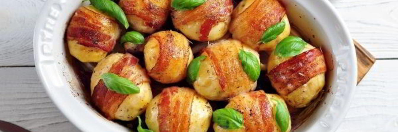 Картофель в беконе, запеченный в духовке