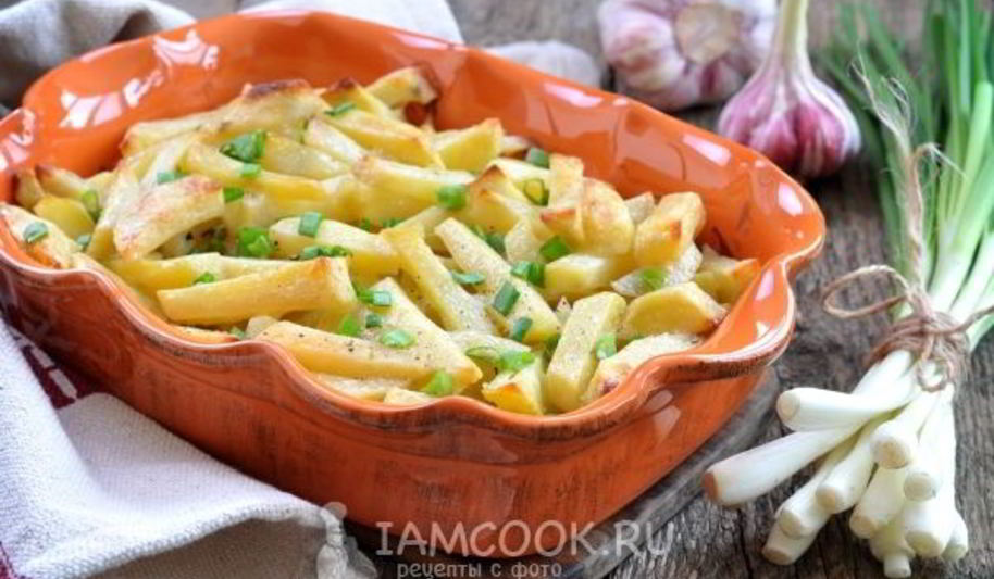 Рецепт картофеля, запеченного с курицей и беконом