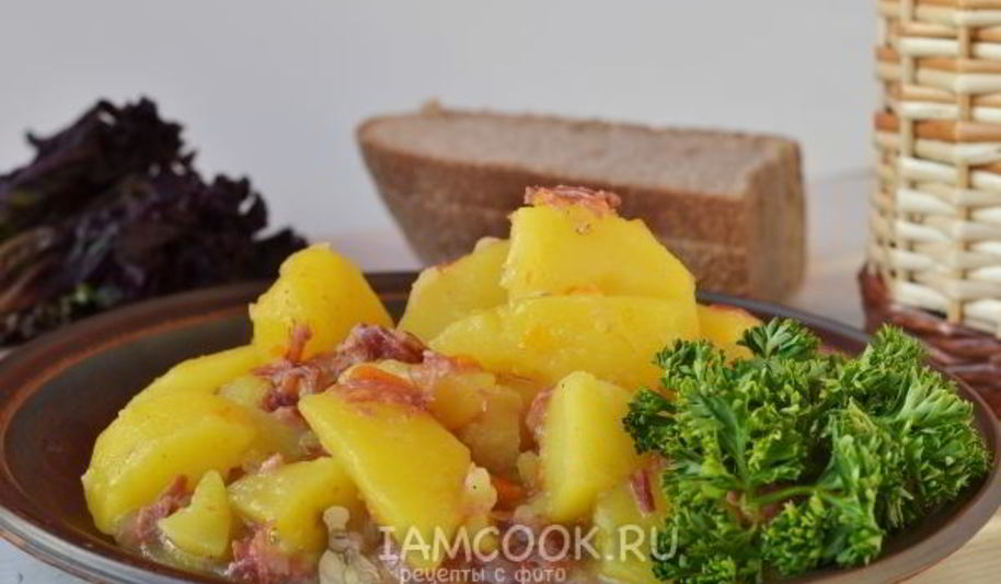 Рецепт картошки с тушенкой в мультиварке