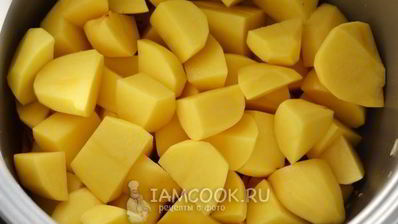 картошка с тушенкой в мультиварке