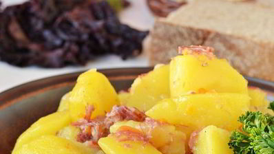 картошка с тушенкой в мультиварке