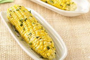 Кукуруза, запеченная в рукаве