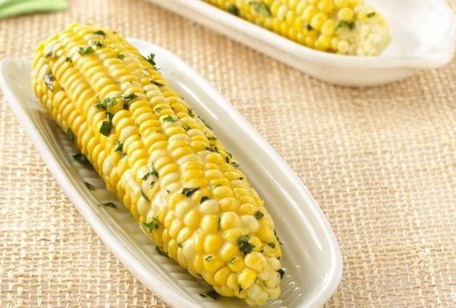 Кукуруза, запеченная в рукаве