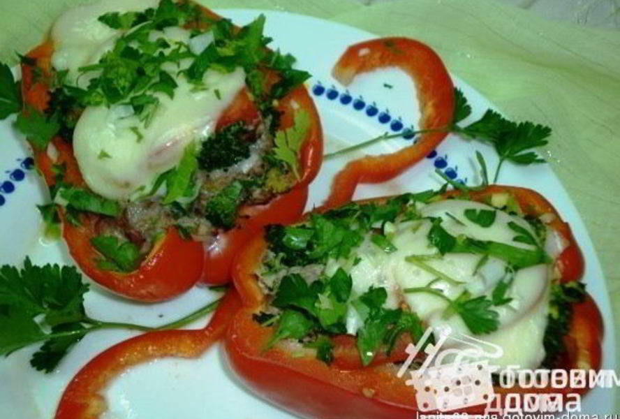 Перцы запеченные с говядиной и брокколи