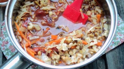 тушеная капуста с грецкими орехами