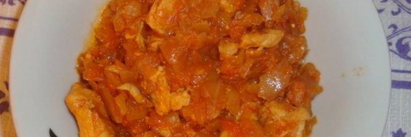 Тушеная капуста с курицей в мультиварке