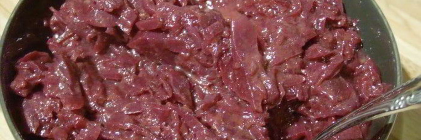 Тушеная краснокочанная капуста