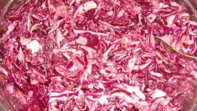 тушеная краснокочанная капуста