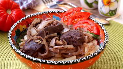 куриная печень с грецкими орехами