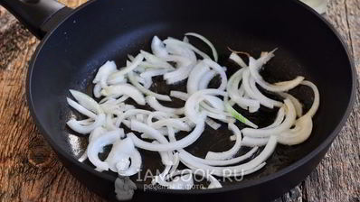 куриная печень с кабачками