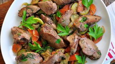 куриная печень с кабачками