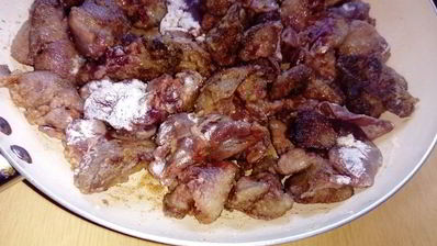 куриная печень в сметанном соусе