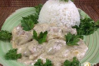 Куриная печень в соусе Морней