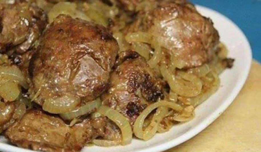 Рецепт печени куриной жареной с луком