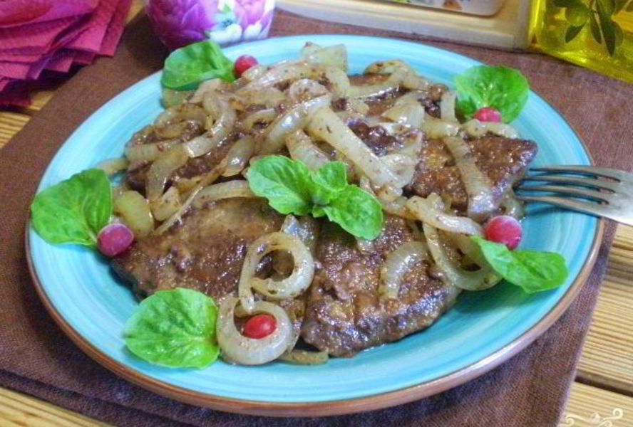 Жареная печень с луком