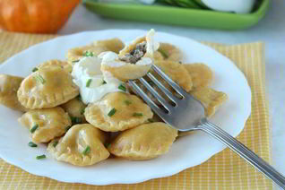 Пельмешки из тыквенного теста